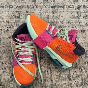 Nike Lebron Witness Size 9.5 men